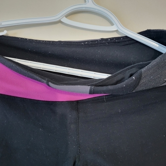 Lululemon Crop Legging with multicored Band in size 8 - Picture 8 of 12